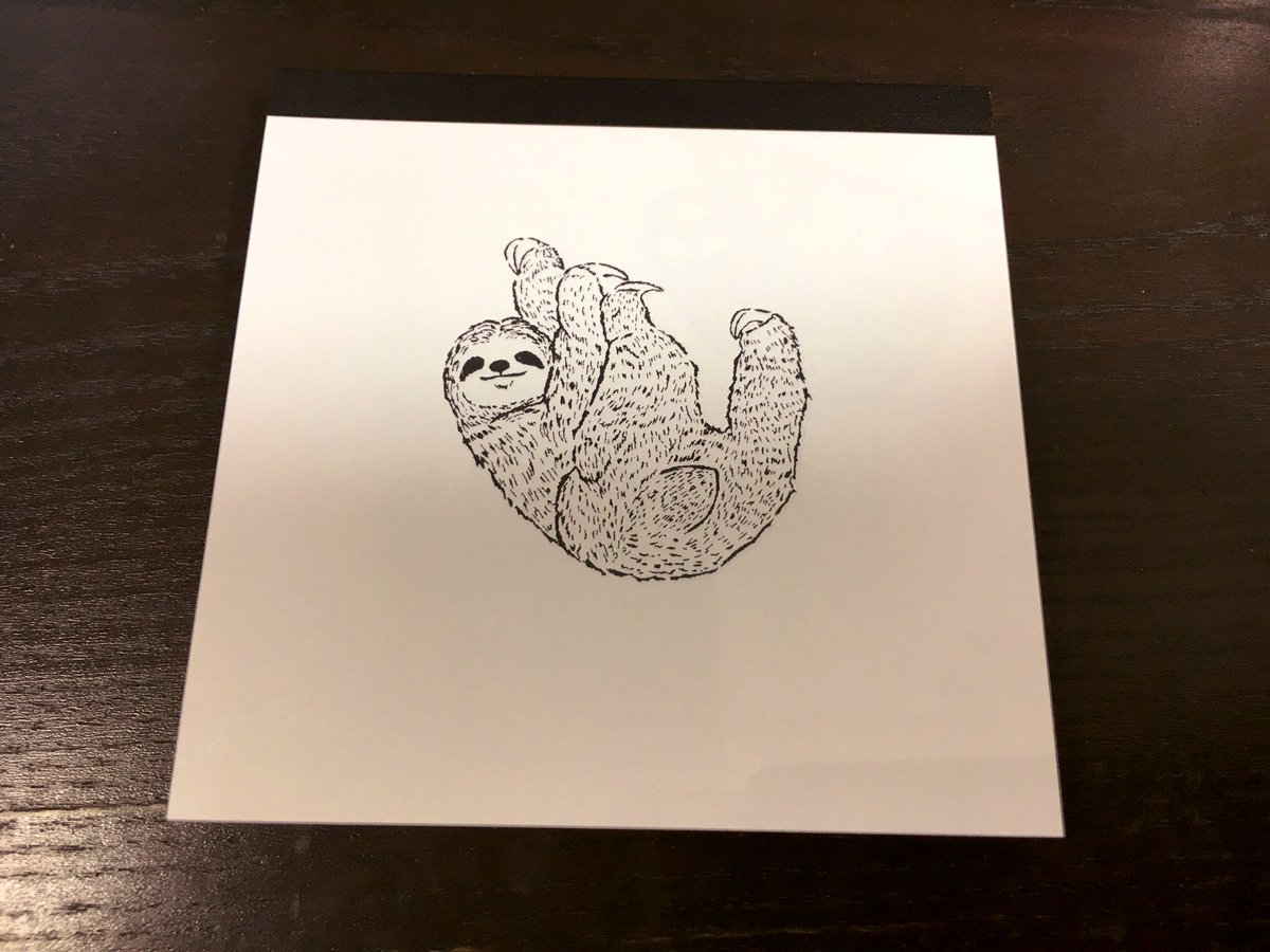 すっかり載せ忘れてたんだけど、木曜日に友達からどちゃくそ可愛いナマケモノのメモ帳貰ったんだ 