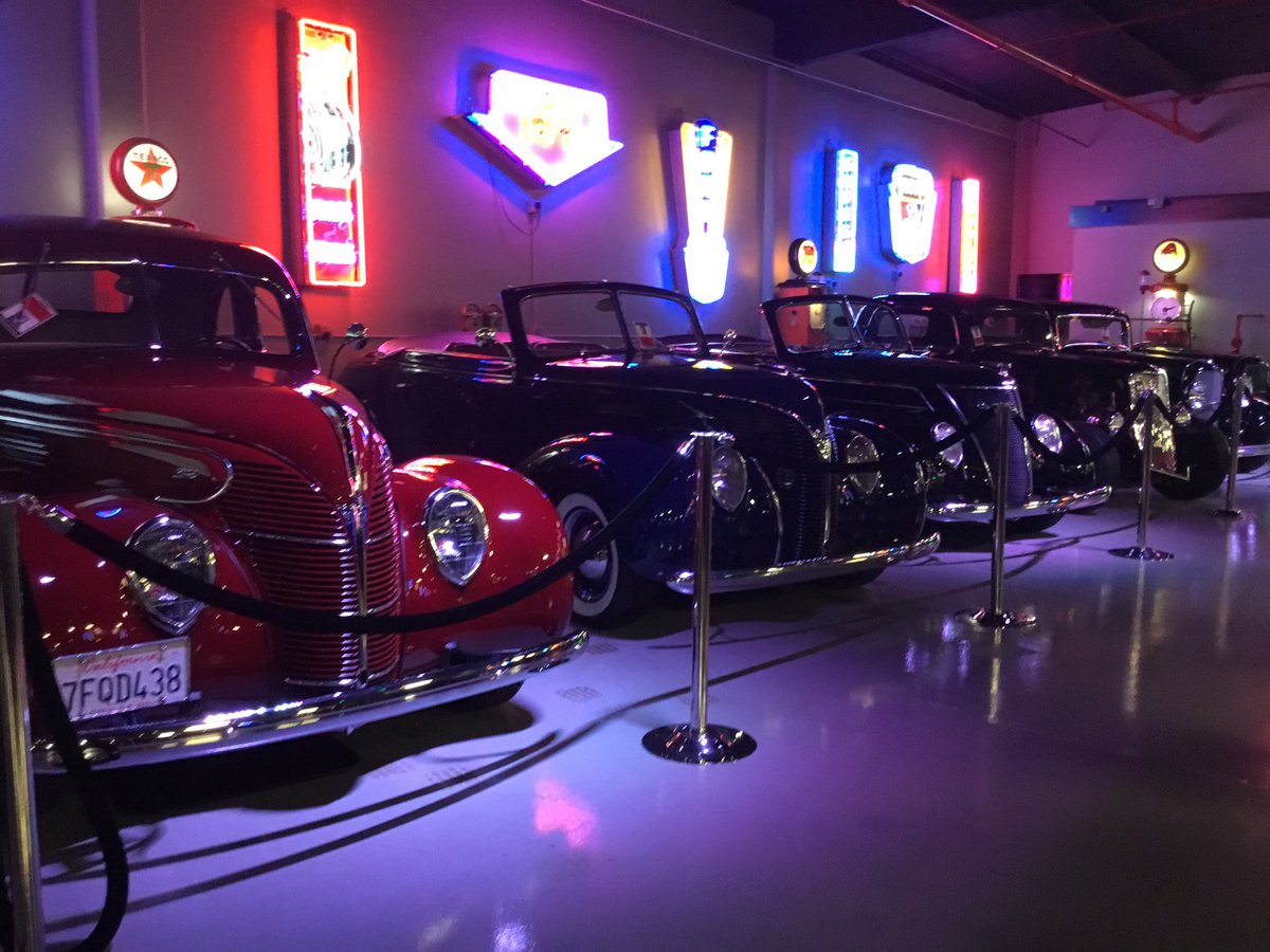 JeanetteJoy's tweet photo. @MRogersWrites I took this photo last week in Anaheim at #ServeX. The event space provides an interesting alternative for one-day events with free, easy parking near Disneyland. @Highway39Events https://t.co/KewPRlL8Ci