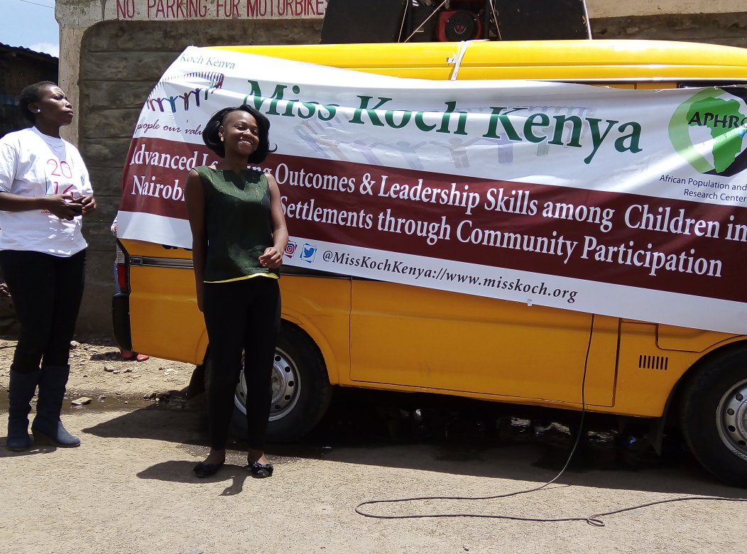 murigiapollo's tweet photo. @RitahAnindo, a mentor in the #AlotChange project engaging parents at today's mobilization. She had moves! π. @aphrc @MissKochKenya @NjambiMary @cwasike @KemperEmmie @254_stevoh https://t.co/9ZfmQo8EwC