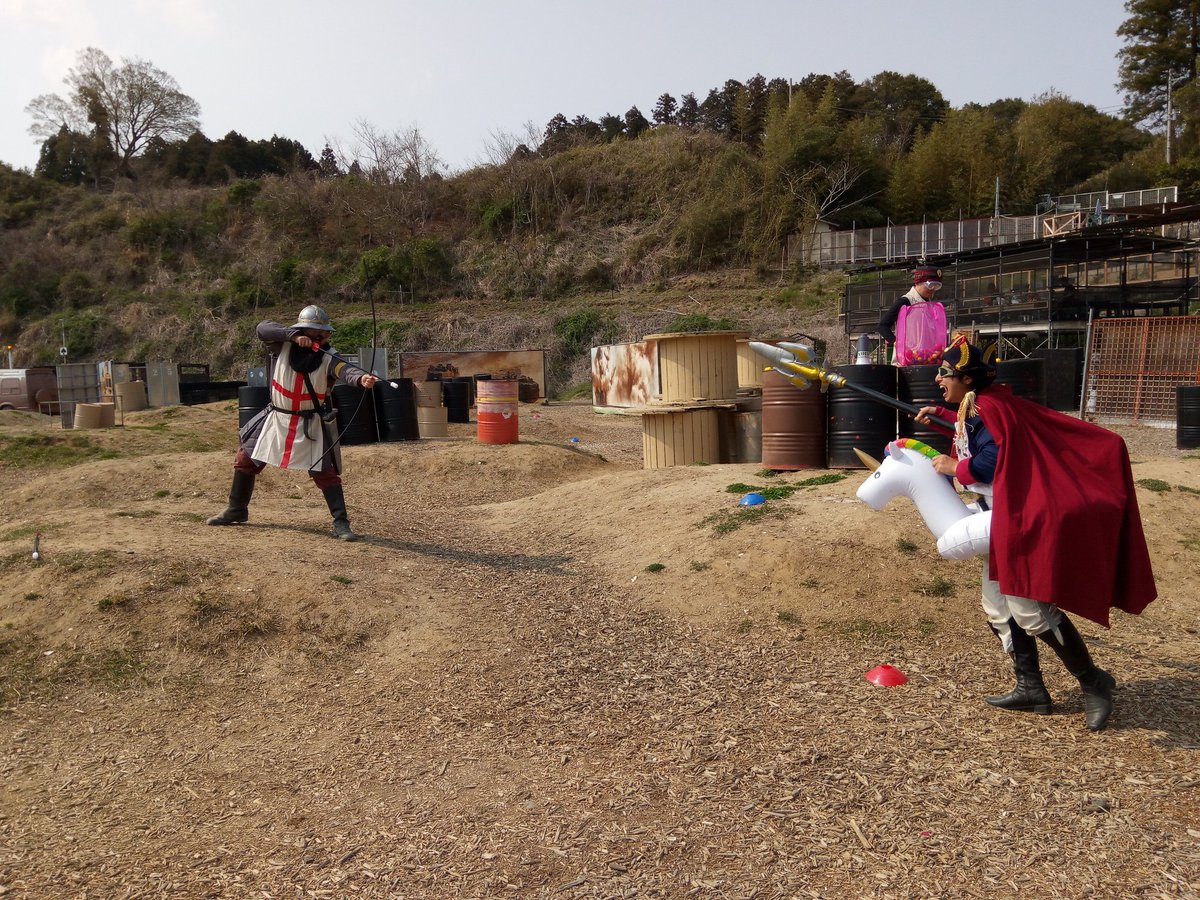 せいりゅー クレシーの戦い 百年戦争下の1346年 イングランド長弓隊は強固な防御陣を敷き フランス封建騎士軍に壊滅的打撃を与えた イングランド軍はその後カレーを占領し 大陸への橋頭堡を獲得した ゆるlarp