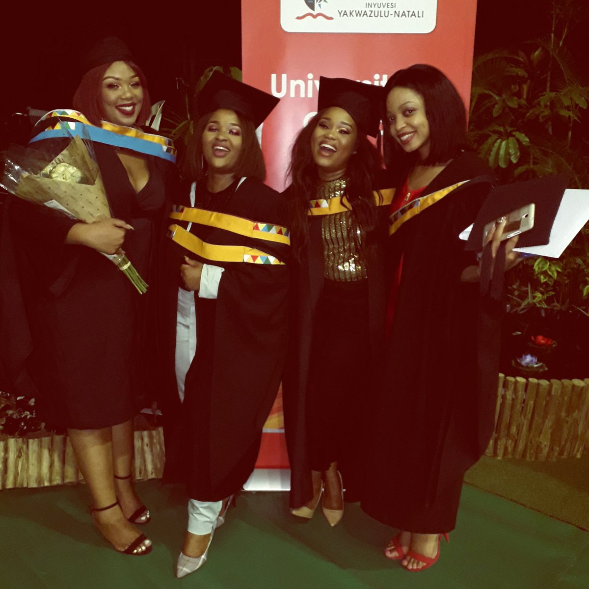 Mbalenhle_FG's tweet photo. When you have sisters in friends πππ. #Grad2.0ππ https://t.co/jK9MGxS60p
