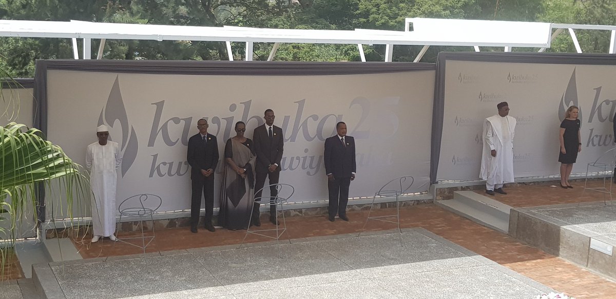 #Congo. Présent aux cérémonies commémoratives de l'an 25 du génocide rwandais, le président congolais #Denis_Sassou_Nguesso a déposé une gerbe de fleurs au mémorial consacré au dit génocide.