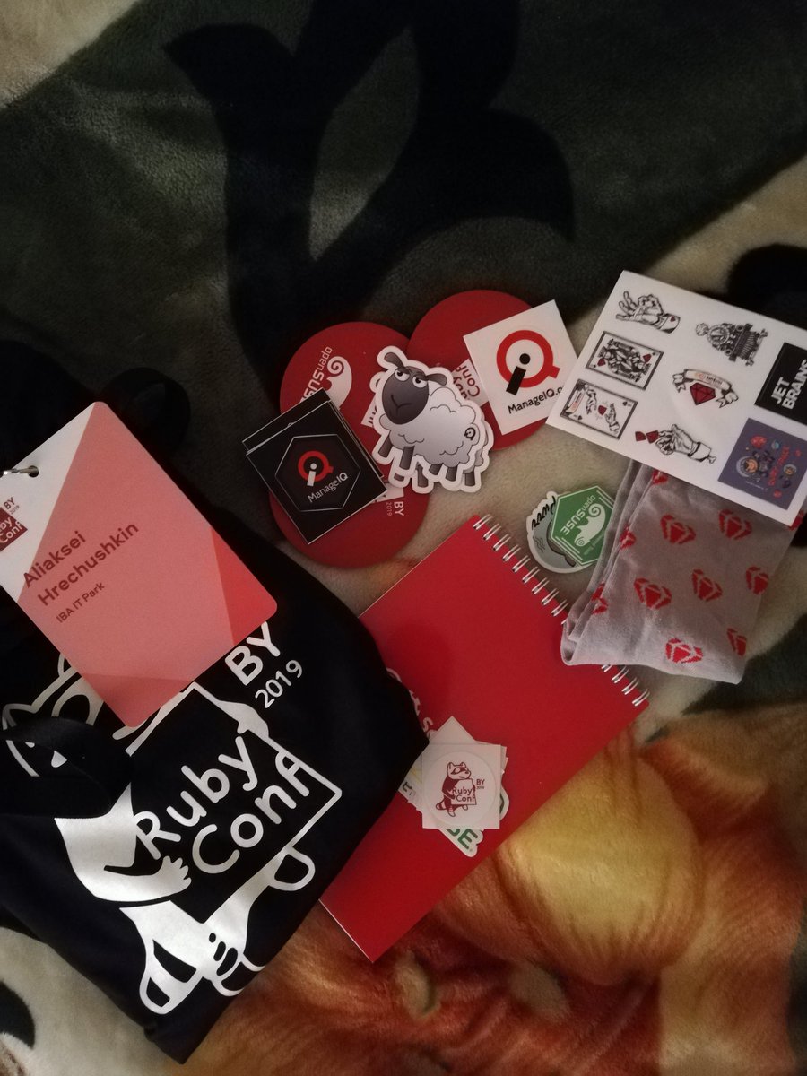 ahrechushkin's tweet photo. Gifts from #RubyConfBY.
Thank you so much for the MIQ stickers @halaszdavid! https://t.co/SbY2w5PP7b