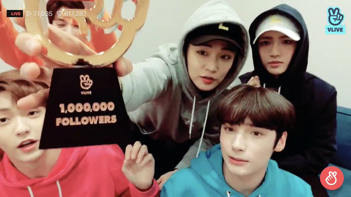 txtmembers's tweet photo. @TXT_members go live for celebration of 1,000,000 followers on v live app #TheDreamChapter #TOMOROW_X_TOGETHER https://t.co/ilLwNFUxYV