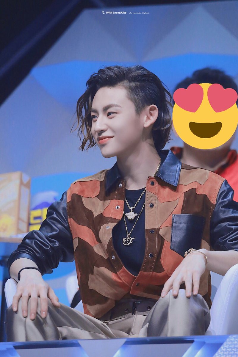 ayowzup's tweet photo. One year has passed. Hoping that his beautiful smile will remain on his face forever. Happy debut anniversary xiaogui 达琳's happy virus♥
#XiaoGui #LilGhost #WangLinKai #小鬼 #王琳凯 #NinePercent1stAnniversary #1YearWithNinePercent #1YearWithXiaoGui
#小鬼王琳凯0406出道一周年快乐 https://t.co/0pkX2DcX8o