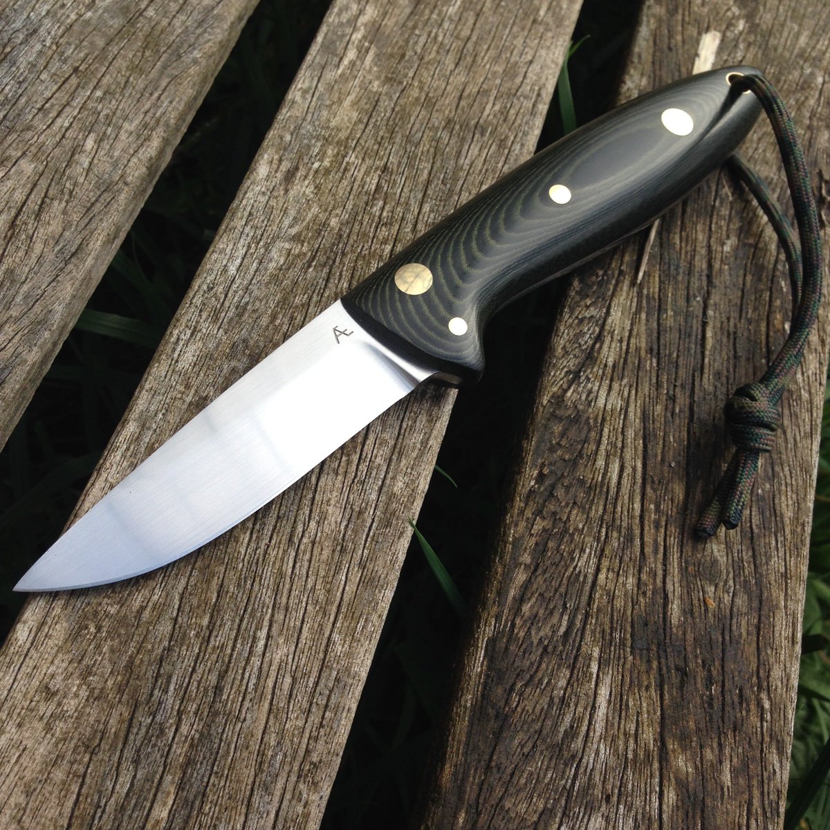 AEcustomknives's tweet photo. Bushcarver SG2. This knife will be available at Knives UK 2019 on the 30th June. #bushcraftknife #bushcraft #customknife #ukknifemaker #fixedblade #edc #knivesuk #adrianetheridgeknives https://t.co/rvfCqKGMv5