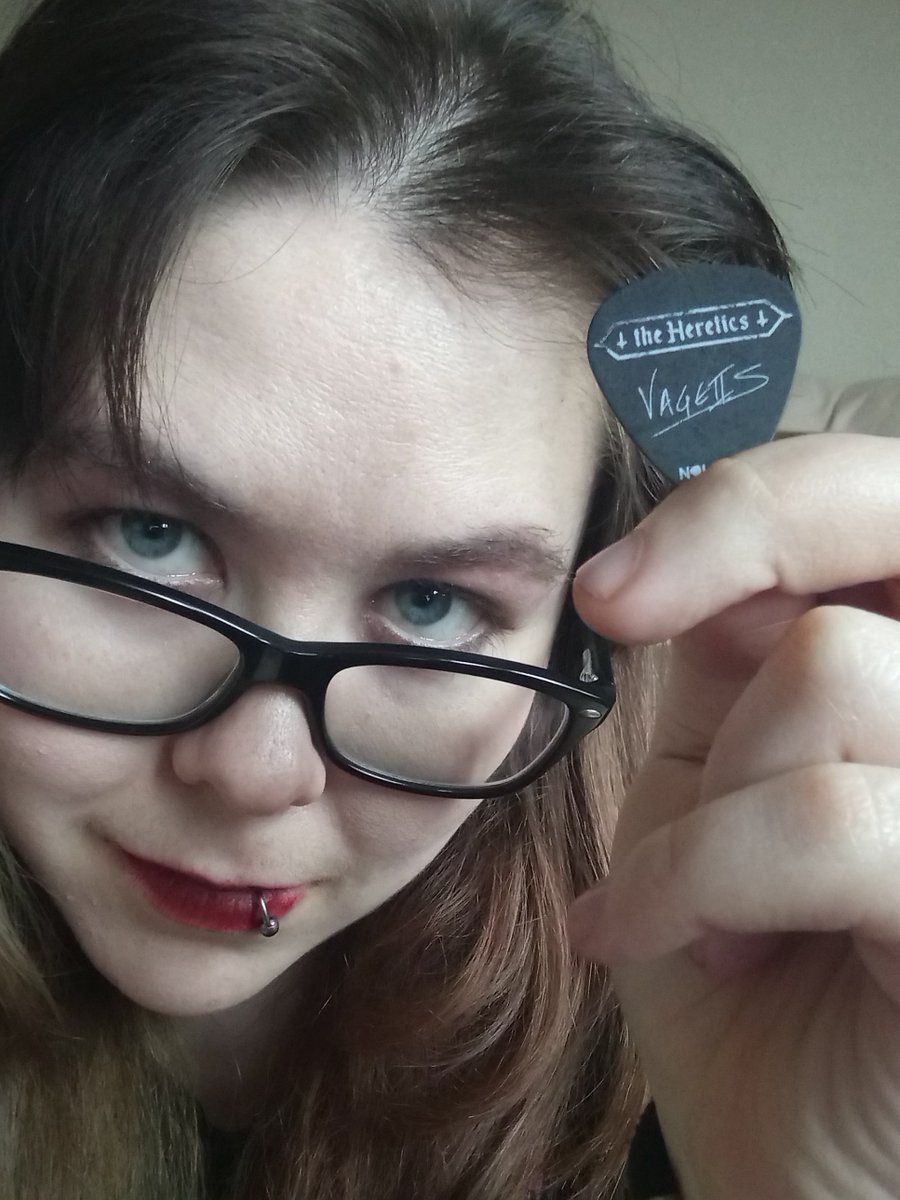 ShannenCWright's tweet photo. @AthanatoiEste A massive thank you for the pick from Kyrios Vaggelis at Lords of the land festival last night 😍 https://t.co/J1bNUG61ig