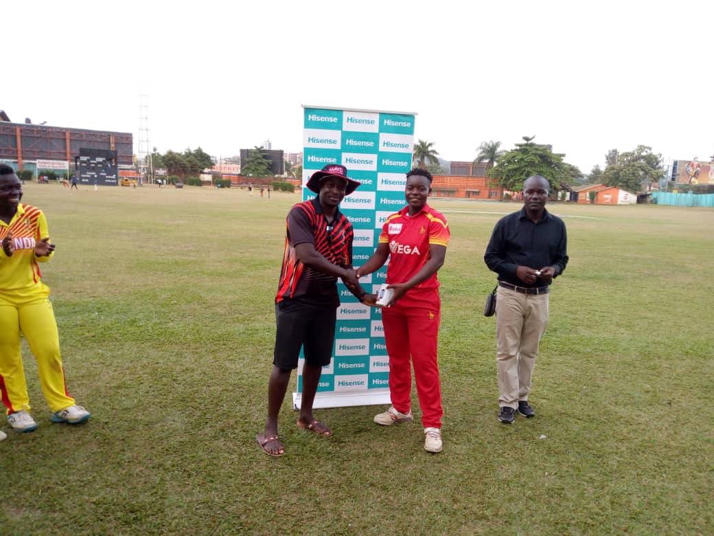 CricketUganda's tweet photo. Day 2 of the Victoria Series Player of the Match awards. Each player gets a brand new smart phone from Hisense.

Game 1 

Uganda v Kenya 

Player of the Match - Immaculate Nakisuyi (Uganda)

Game 2 

Uganda v Zimbabwe 

Player of the Match - Precious Marange 

#VictoriaTriSeries https://t.co/wRjcoUfFM8