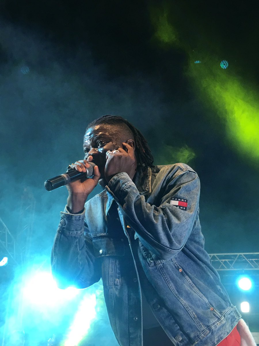 VodafoneXGH's tweet photo. #VodafoneXConcert was mad lit🔥🔥. There could have been no better way to top off an Xperience of #RepuTheXWay 🚀🚀 https://t.co/gFZMwVd9Dr