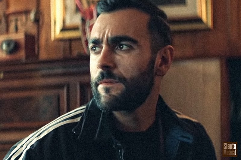 TonyMusicali's tweet photo. “Muhammad Ali” è il nuovo video di Marco Mengoni (VIDEO 📺)
https://t.co/Ijv4P0XNKv
@mengonimarco #MarcoMengoni #MuhammadAli #MuhammadAliNewSingle
#MuhammadAliMusicVideo #NewSingle #Atlantico https://t.co/d3fIR7JelJ
