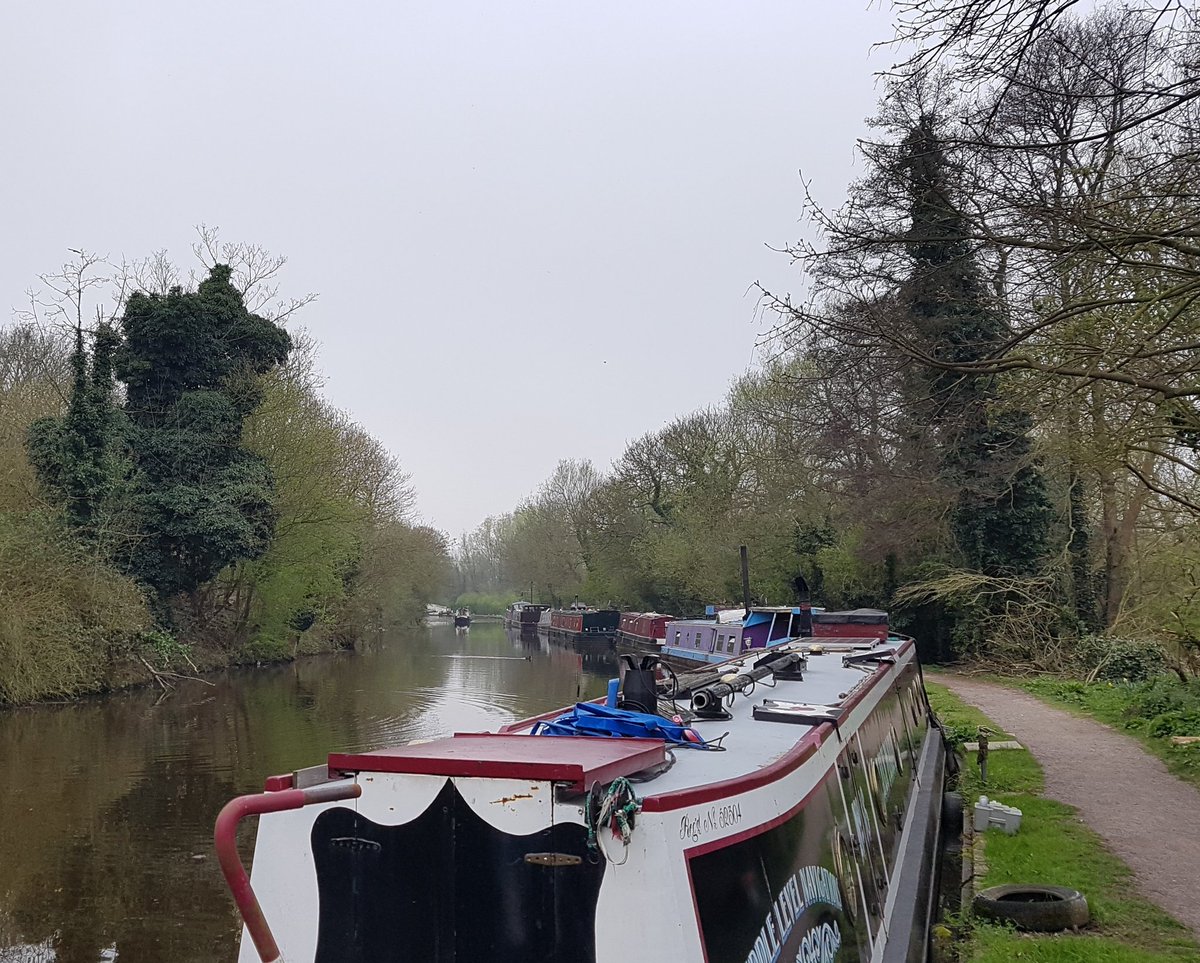 TheSource_CRT's tweet photo. Sunday walk. Cold today, but spring is on its way π #grandunioncanal #springwelllock #lifesbetterbywater https://t.co/BlBAbYmqnj