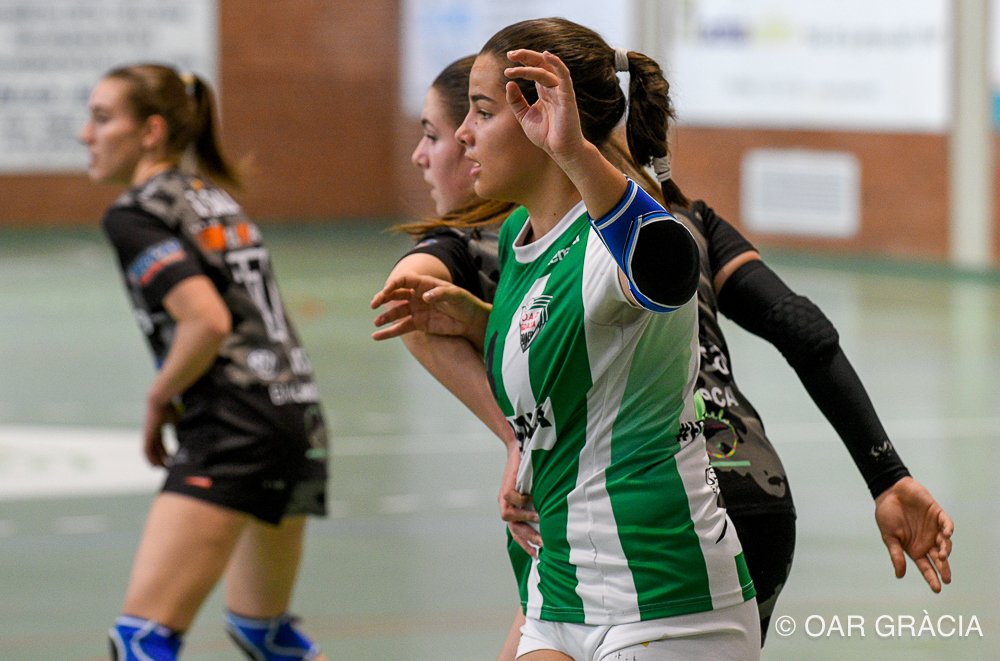 oargracia's tweet photo. 🤾♀️Lliga Catalana Cadet Femenina - 2a fase
🏐 @oargracia 34 - @bmlaroca 33
➡️ 2 punts vitals per al conjunt gracienc a falta d'una jornada per poder classificar-se per al TOP-4.
#forçaOAR @sbdesport #objectiuTOP4 #falta1pas https://t.co/JgOH9HHtpJ