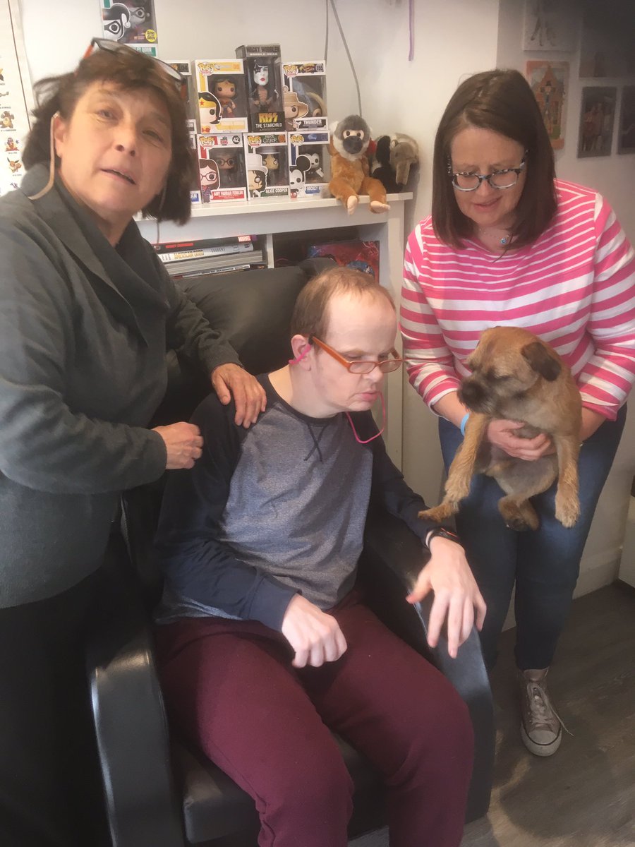 jaq421's tweet photo. Au revoir ! Between my family Francoise and our friend Sarah we have lost 11 close family members to Huntington’s disease and three more fighting . #LetsTalkHuntingtons #thisiscaring #HuntingtonsDisease https://t.co/0PEGTOLybg