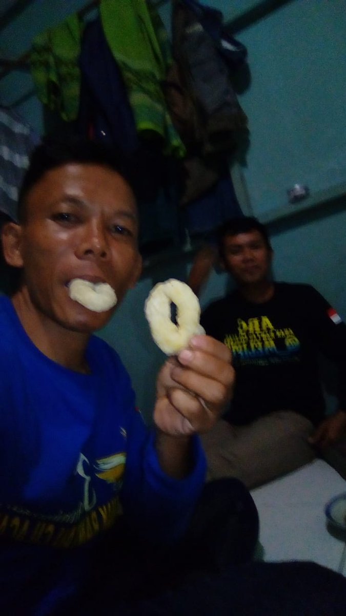 RASIMAN_ARC208's tweet photo. Makanan.khas cilacap yg selalu ngangeniin
#GEMBUS https://t.co/OjEguP3OLB