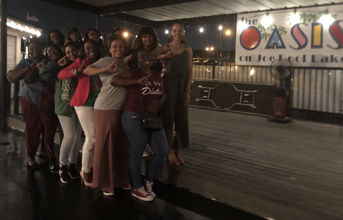 TheWonderfulMs's tweet image. Hanging with my line sisters is always laughter and fun. 💓💚#AKA1908  #ZetaChi #spring05 #JCC #theoneswhobroughtitback
