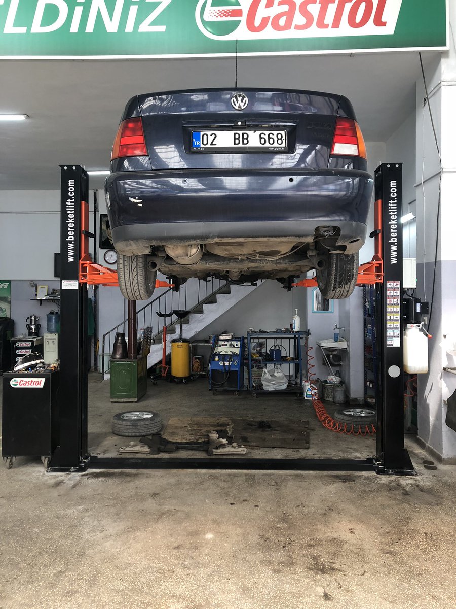 BereketLift's tweet photo. 4 tonluk elektro hidrolik liftlerimiz seçkin servislerin tercihi olmaya devam ediyor 🤝 #araçkaldırmalift #otolift #hidroliklift #ikisütunlulift #bereketlift #garajekipmanları https://t.co/klJpU84trr