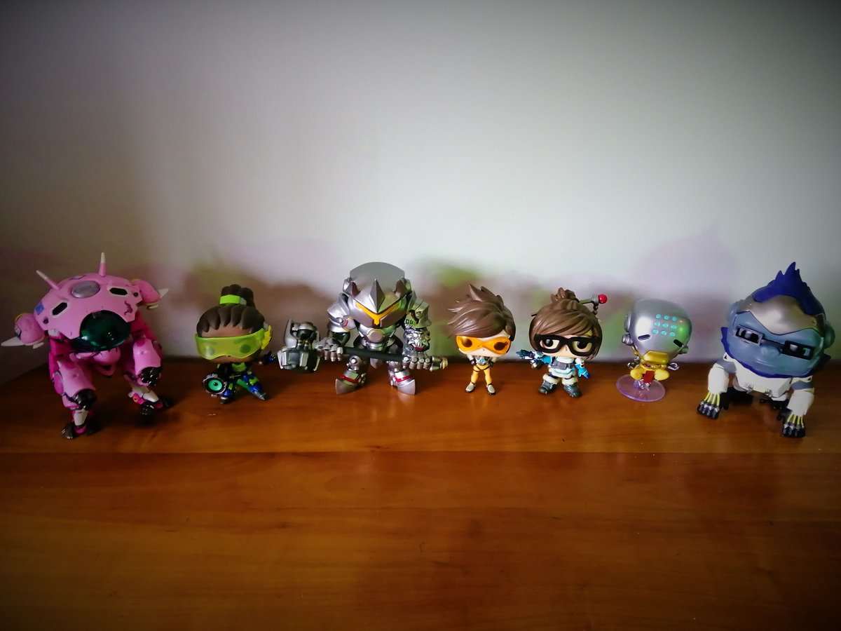 RankUpCommunity's tweet photo. Y'a des collectionneurs parmi vous ?! 😏 
#FunkoPop #collection #Overwatch https://t.co/moaLekbEbJ