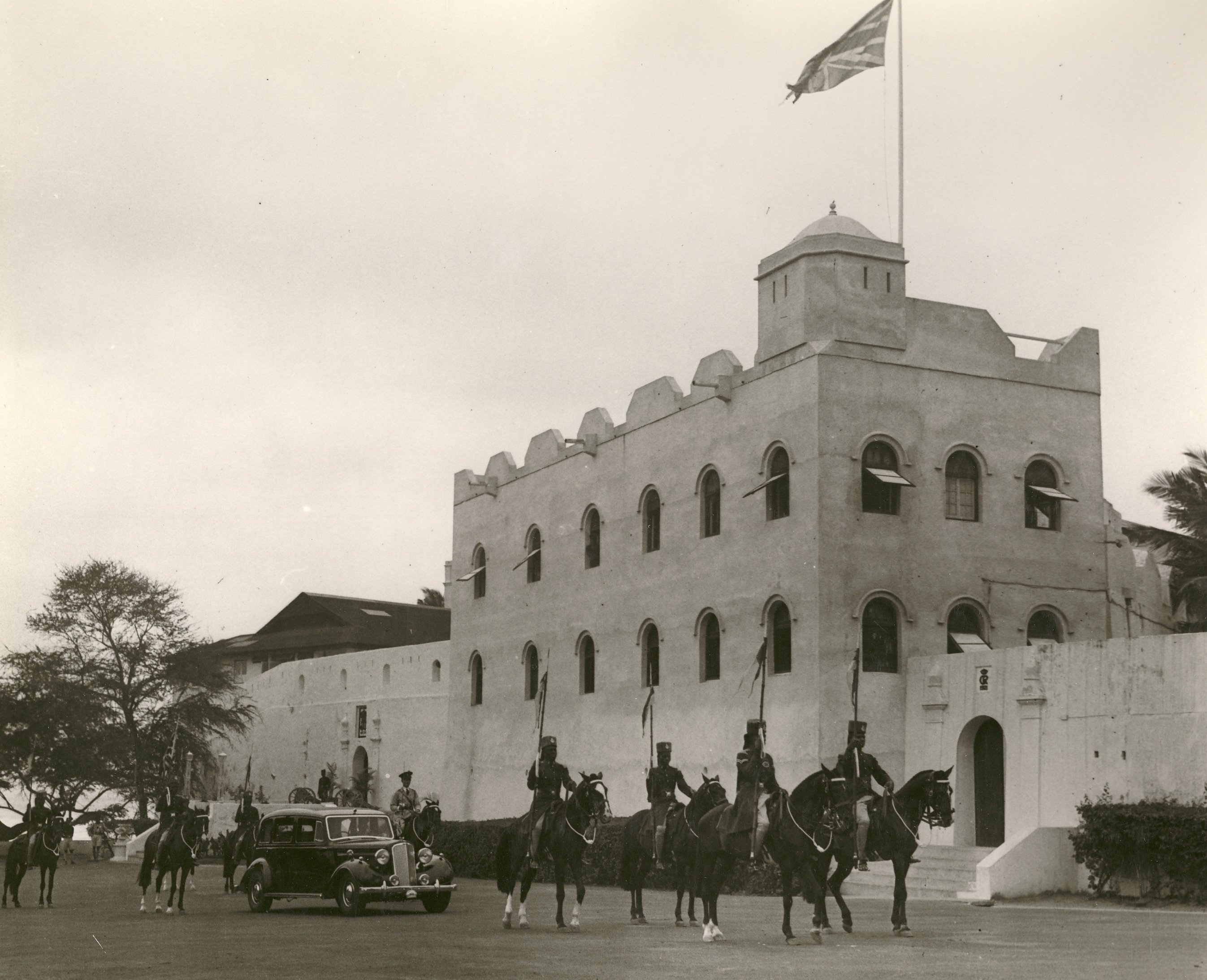 Christiansborg Archaeological Heritage Project on X: "@goldcoastghana_  Christiansborg Castle in Osu, Accra, Ghana during the 1940s  @ChristiansborgP We are excavating Ghana's history  #Christiansborgarchaeologicalheritageproject.org https://t.co ...