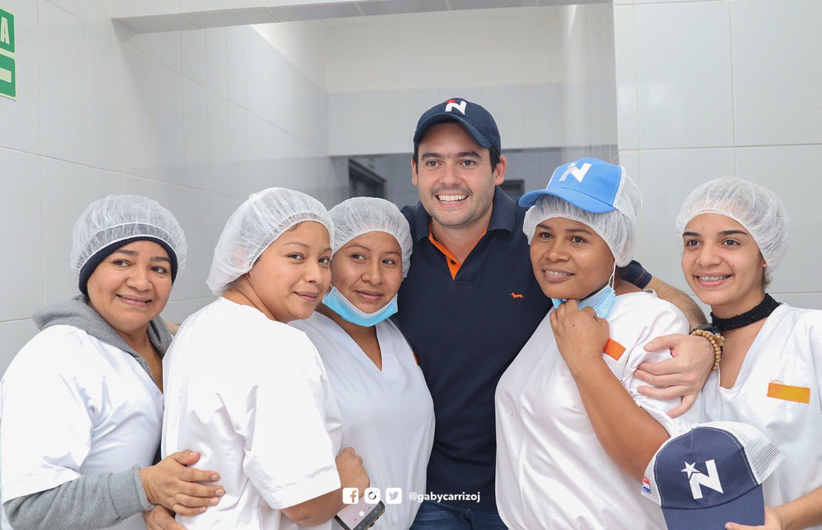 gabycarrizoj's tweet photo. Tuve la oportunidad de visitar  la planta procesadora de alimentos Monte Azul y compartir con más de 500 colaboradores que trabajan en beneficio de miles de panameños.  Es admirable el esfuerzo y dedicación que tienen todos sus trabajadores. https://t.co/7u0wq4Rt7U