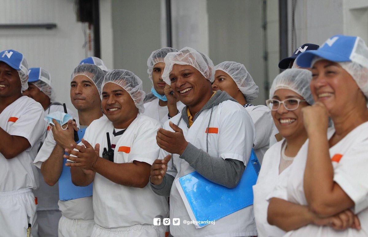 gabycarrizoj's tweet photo. Tuve la oportunidad de visitar  la planta procesadora de alimentos Monte Azul y compartir con más de 500 colaboradores que trabajan en beneficio de miles de panameños.  Es admirable el esfuerzo y dedicación que tienen todos sus trabajadores. https://t.co/7u0wq4Rt7U