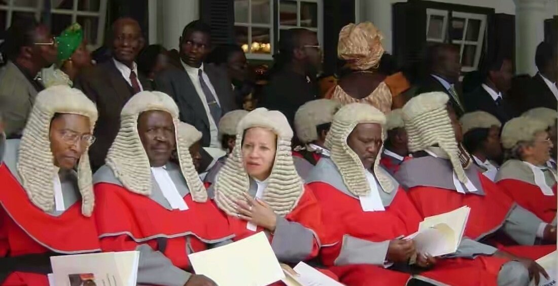 Currency365's tweet photo. Zim Gov't Spent Thousands on Judges Wigs While Country in Crisis
Click to Watch -----> https://t.co/aJOT7U1LNJ
#zimbabwe #zimnews #judges #wigs #crisis #Africa #rtgs #rtgsdollar #reset #currencynews #news #globalcurrencyreset https://t.co/R0CZwC0X4E