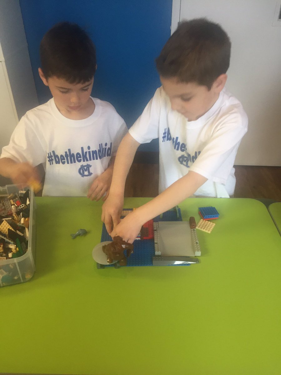 BowenHanson's tweet photo. Great first grade field trip to Snapology!  STEM activities for bright minds!@BmeCmsd #bowensbusybees https://t.co/kRGZwyHsVm