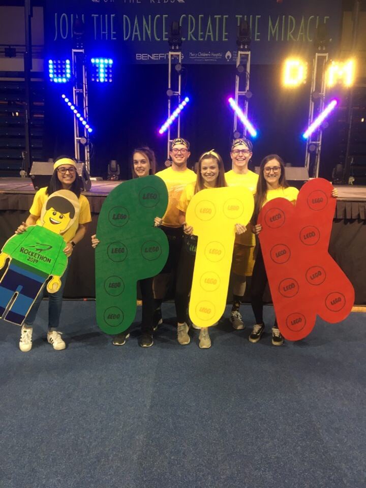 RTClub_UT's tweet photo. We would like to thank @UTRockeTHON for running a fantastic event last night. We also want to thank anyone who donated to our club for this great cause. The Rec Therapy club raised $1,001.70 for Children’s Miracle Network. We had fun and can’t wait to come back next year! #FTK https://t.co/xu94JQqqs6