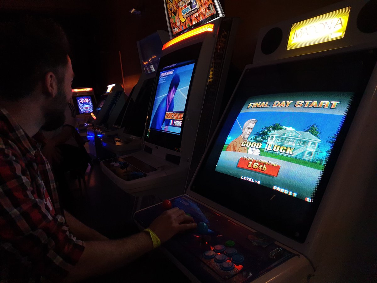 Ha sido un fin de semana genial en Murchante, rodeado de recreativas y gente molona. Muchísimas gracias a @Nav_Arcade, <a href="/fightcadefest/">Fightcade Offline Festival</a> y a todos los que han hecho posible este pedazo de evento del vicio arcade :)