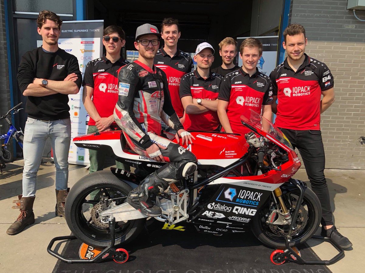 RACING - [Road racing] Hengelo 2019 D3j7POlX4AAVB3G