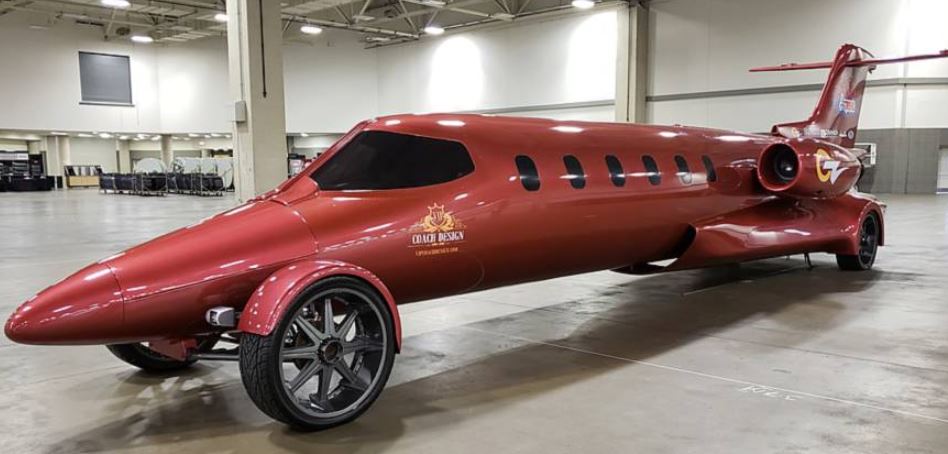 carlineautomot1's tweet photo. Somebody turned a jet into this street legal limo.  It is 42 feet long and weighs 12,000 pounds, and rides on 28-inch wheels.

Say hello to the Limo-Jet. 

#limojet #jetcar #automotive #carcreation #autorepair https://t.co/zUpYfWJoUh