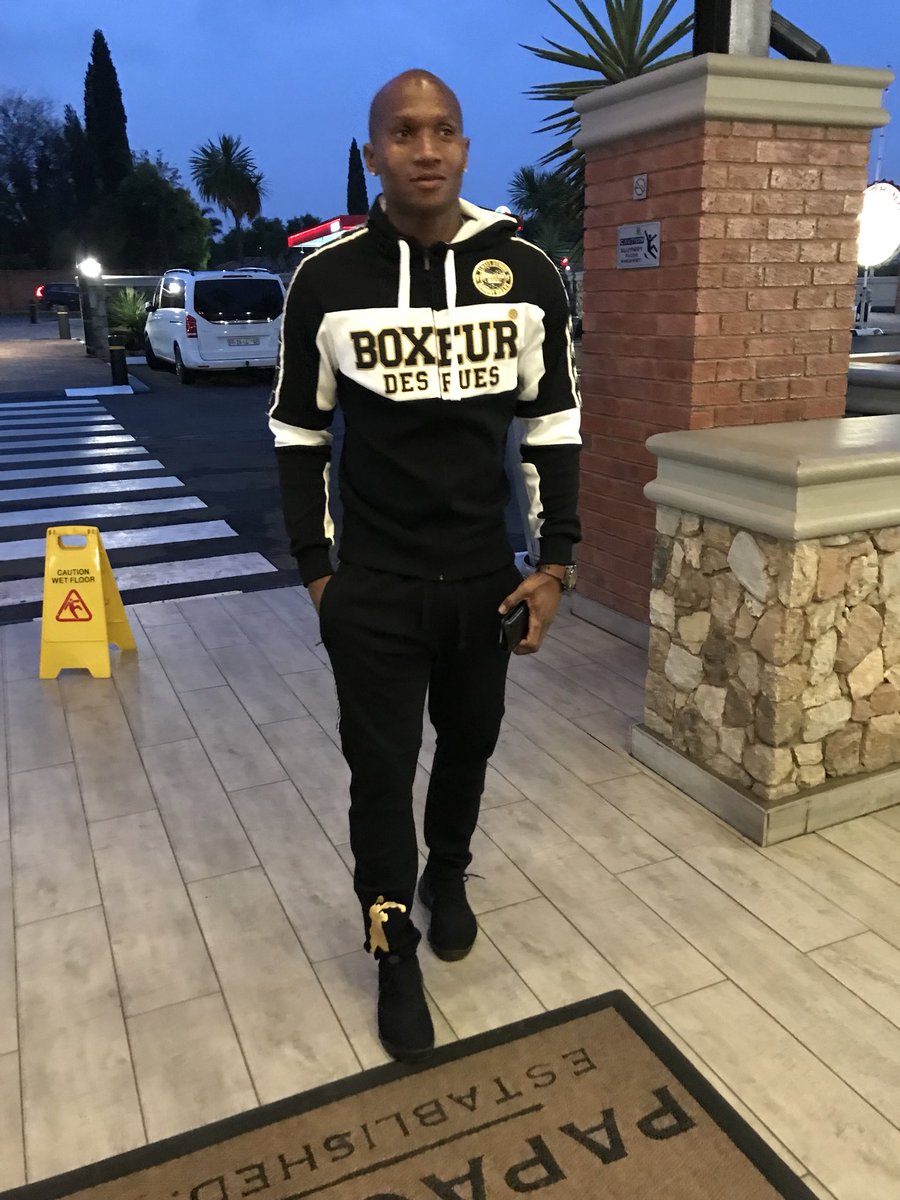 JMabokgwane's tweet photo. Keeping warm with @BoxeurDesRues 🔥🔥🔥
#boxeurdesreus #alwaysbeyond #luxurybrand
Get yourself Top Italian Exclusive lifestyle & sportswear @DiskiFashion https://t.co/vIAVrPm93g