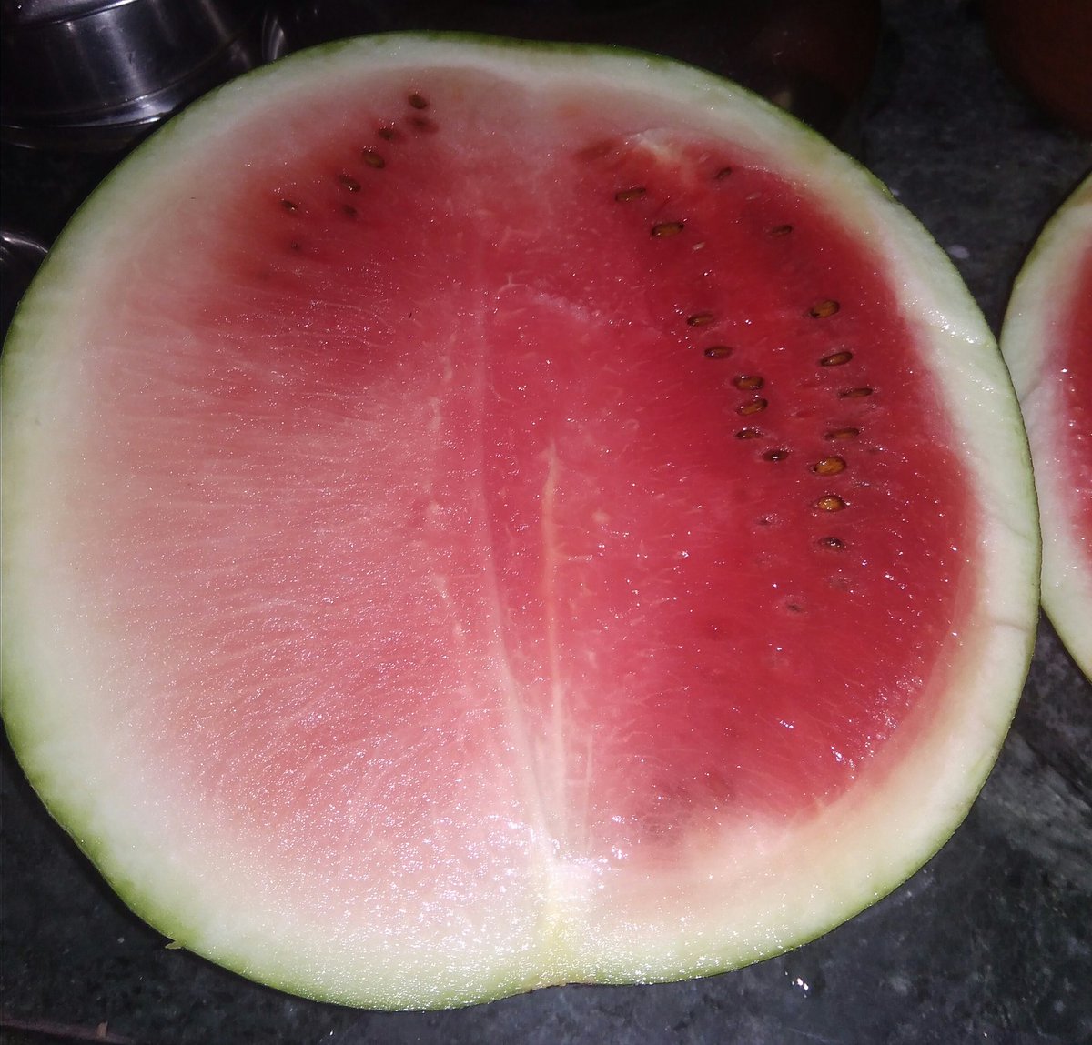 JpChaturbhuja's tweet photo. #ତରଭୁଜ.....🍉🍉
କାଟିଛି କିଏ ଖାଇବ କୁହନ୍ତୁ !!✌✌
#FreshFood #waterP...🍉🍉🍉
#ଖରାରୁ_ରକ୍ଷାମିଳିବ #ସଜତରଭୁଜ 🍉 https://t.co/HPexL15Uz7