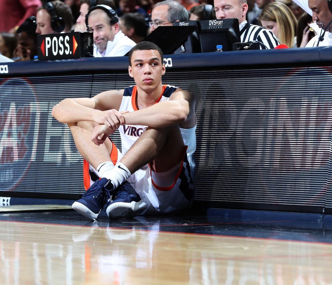 TheHuddleIT's tweet photo. Texas Tech e Virginia continuano a danzare, sbattono fuori Michigan e Auburn e volano alle #FinalFour.
Prime finali italiane, con Davide Moretti e Francesco Badocchi che si affronteranno lunedì notte.

#TheHuddleIt #bepartofTheHuddle #basketball #NCAA #marchmadness #GoHoos #4To1 https://t.co/wyztP4dluI