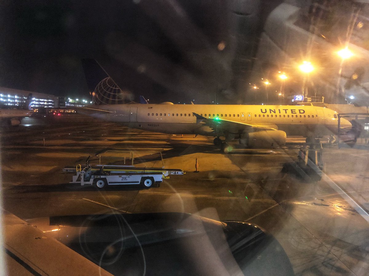 mimg1225's tweet image. En route to #CANeLearn to hangout out and learn from @mvsgbarcenas @Hamm_Ed @armstrongedtech @EdTechTeamCAN #EdTechTeam #MapleSyrupEdu