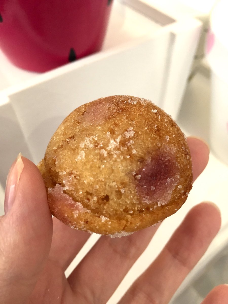 PotsPaint's tweet photo. Delicious gluten free &amp; dairy free jam doughnuts from @ickystickycakes 😋 https://t.co/hMf0Y6c2M2