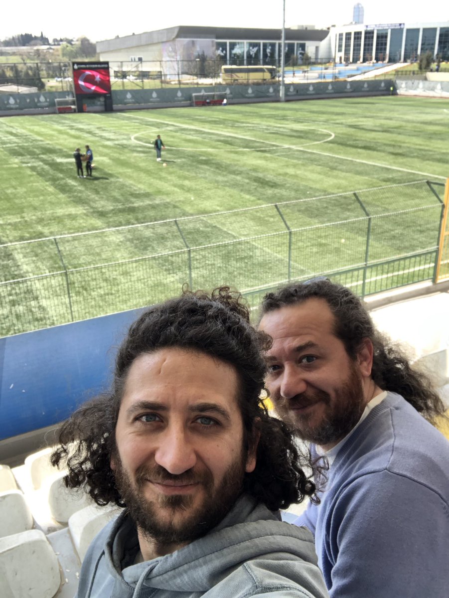 kafcamus's tweet photo. hendekspor’u şampiyonluğa götürüyor hocaların hocası @umyldz . inanç beyle destekteyiz. bugün beşyüzevler’i yenersek tam süper olacak @inanck2 https://t.co/V3Y5ygK3xw