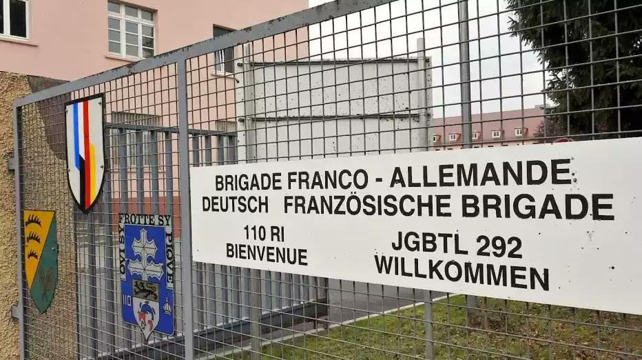 holomorphin's tweet photo. @tagesschau Franco A. aus der Franco A Kaserne? Eure Fake-News werden auch immer lächerlicher... https://t.co/Kqrugdnn3e