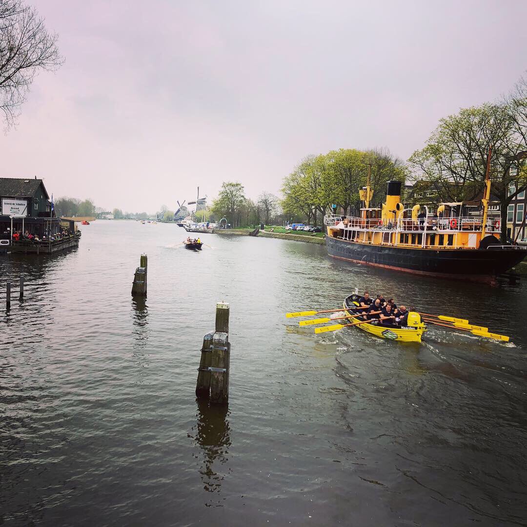 AchterTNet's tweet photo. Nieuwe uitzending vanuit het @vodvrace Vechten op de Vecht sloeproeievent #Weesp. En ook Miranda &amp; Romy Noa Pos van ritmisch gymnastiekclub GTVH Plus Gig-roeivereniging KHRV uit Huizen, Badmintonclub ‘t Gooi en Arjan Ribbe ivm campagne #SportZonVeilig Straks 17-18u NH Gooi Radio! https://t.co/vMeQwMkaRq