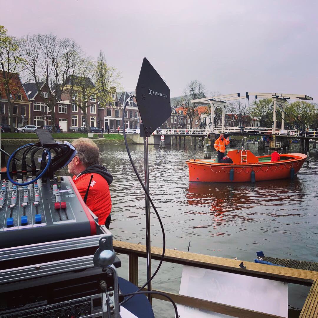 AchterTNet's tweet photo. Nieuwe uitzending vanuit het @vodvrace Vechten op de Vecht sloeproeievent #Weesp. En ook Miranda &amp; Romy Noa Pos van ritmisch gymnastiekclub GTVH Plus Gig-roeivereniging KHRV uit Huizen, Badmintonclub ‘t Gooi en Arjan Ribbe ivm campagne #SportZonVeilig Straks 17-18u NH Gooi Radio! https://t.co/vMeQwMkaRq