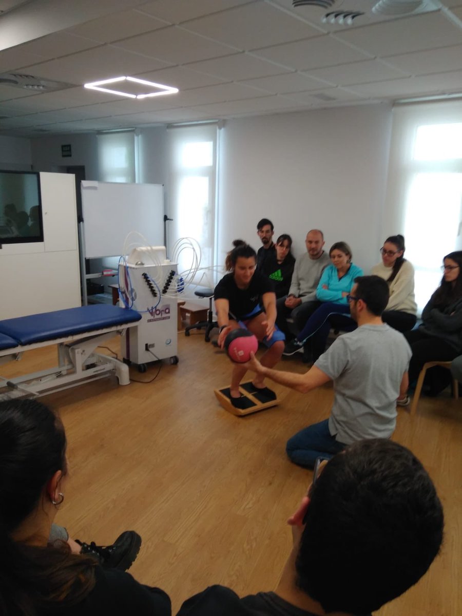 Ponemos fin al taller de <a href="/serortigueira/">Serafín Ortigueira</a>  en <a href="/centrocefine/">Cefine</a> !
Una vez más gracias por dejarnos realizar ahí los dos talleres 😊
#VCNEF2019