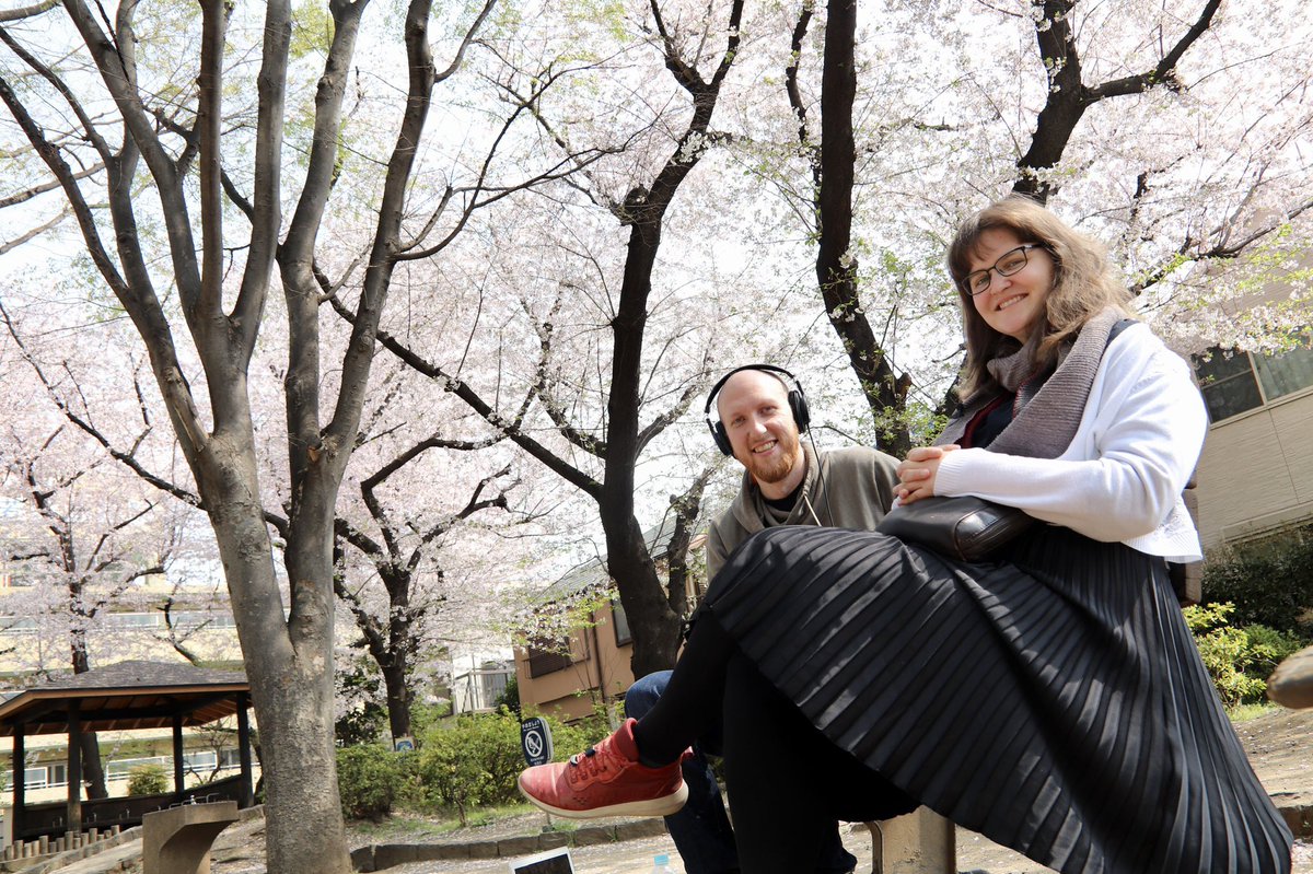 futureclasspod's tweet image. Vi har optaget podcast i lidt anderledes omgivelser. Om vores praktik i Tokyo. Vi tænker at optage en lille opdatering hver uge, og samle det efter nogle uger. Så I må vente lidt. Håber I har lyst til at lytte med ✌🏻🇯🇵🎤🎧🎉