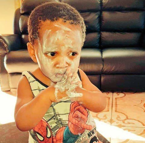TexturePresents's tweet photo. Me with my village uncle

Uncle: How is the city?

Me: It's good

Uncle: And you, how are you?

Me: I am fine as well

Uncle: Hariya Kampala nokushohoza buliizoba, tokatuula ho okashemererwa (You can't live in that capitalist society and still be happy)

Me: https://t.co/xljA3reZHK