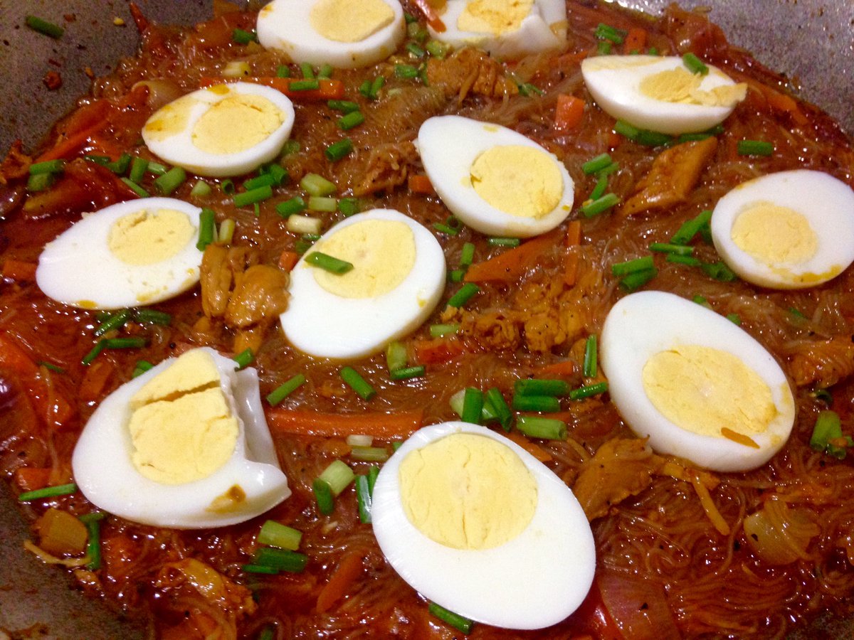 JommerDaniel1's tweet photo. Tyang's Chicken Sotanghon w/ lots of love.
💕🐔🍗🍳🍅🍴👩🏻‍🍳

#FamDinner👪
#ThankYouLord😇 https://t.co/nkI1XAx0IH