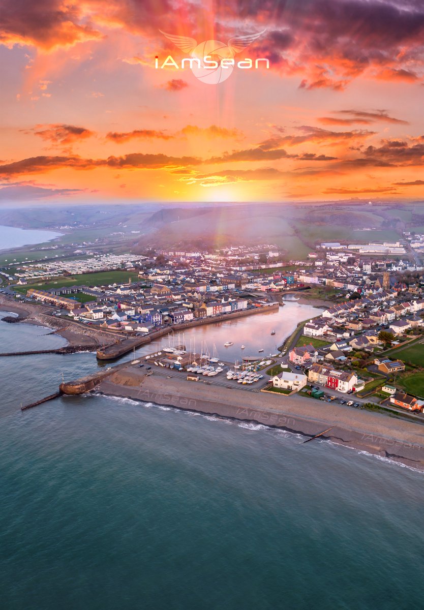My sunrise capture of the stunningly beautiful seaside town of #Aberaeron, in #Ceredigion.