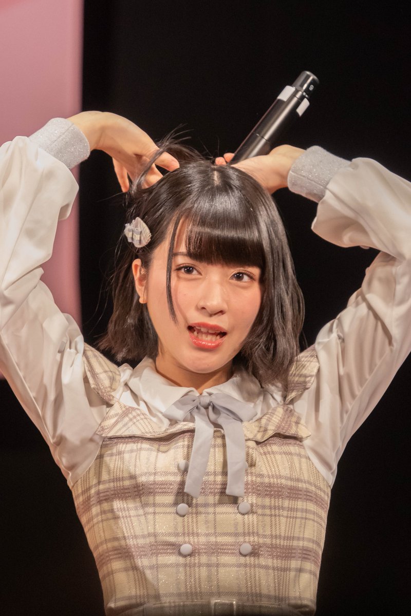 LOVE イコラブ 佐々木舞香 【探せ！ダイヤモンドリリー】ブローチ 直筆