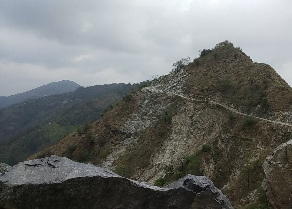 ImRossun's tweet image. This offroad seen was one of the dangerous roads i've been through. Too narrow to ride for.