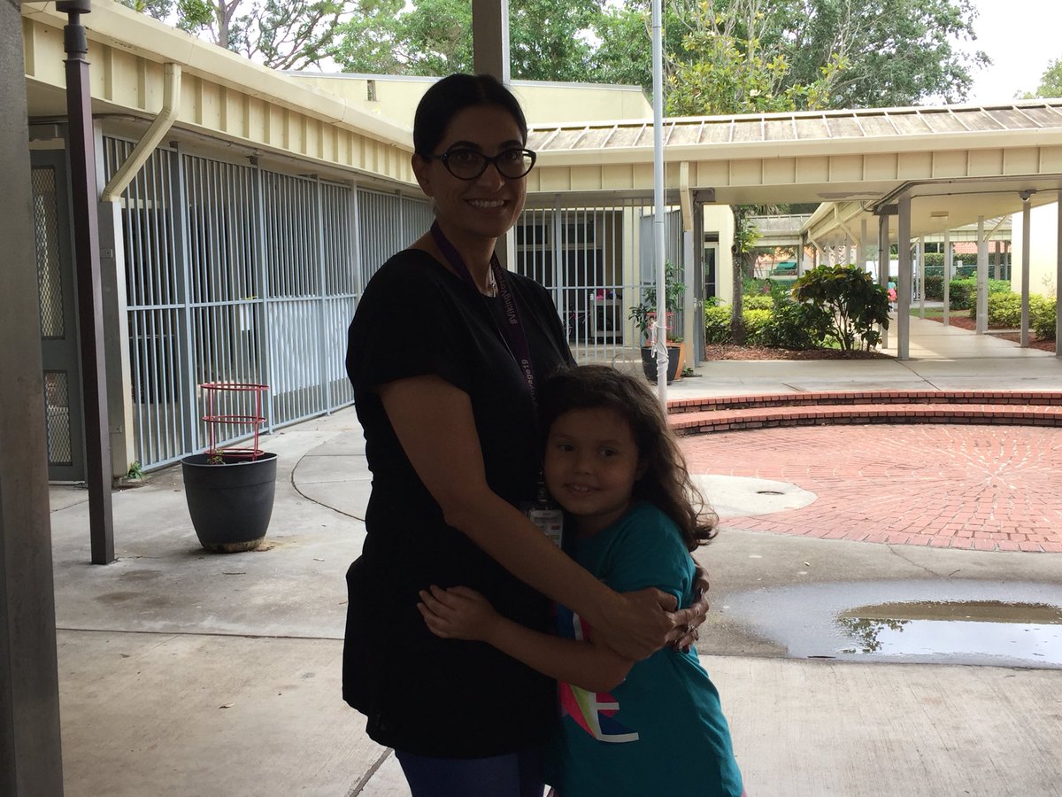 MrsBerlatsky's tweet photo. We love our Verde 2nd Grade Teachers @debi_palermo!#RelationshipsMatter #ReadyToSoarInSecond #VikingVoyage19 #PeaceLoveFirst https://t.co/fnOi9w1JWj