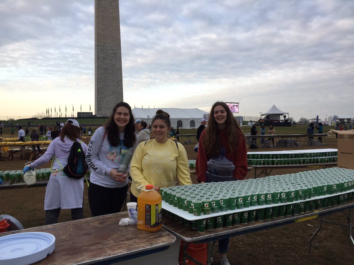 CBRSatAU's tweet photo. We are out here helping thirsty runners at the @CUCB Cherry Blossom Run to benefit Children’s Miracle Network!! 🌸🏃‍♀️🏃‍♂️ https://t.co/7wfNptyUyG