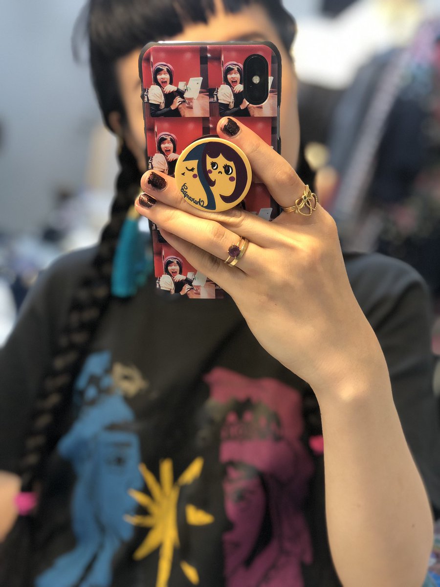 これ便利だよ。 グッズにあるよ。 ポップソケッツ。 ・ポ・ランタン