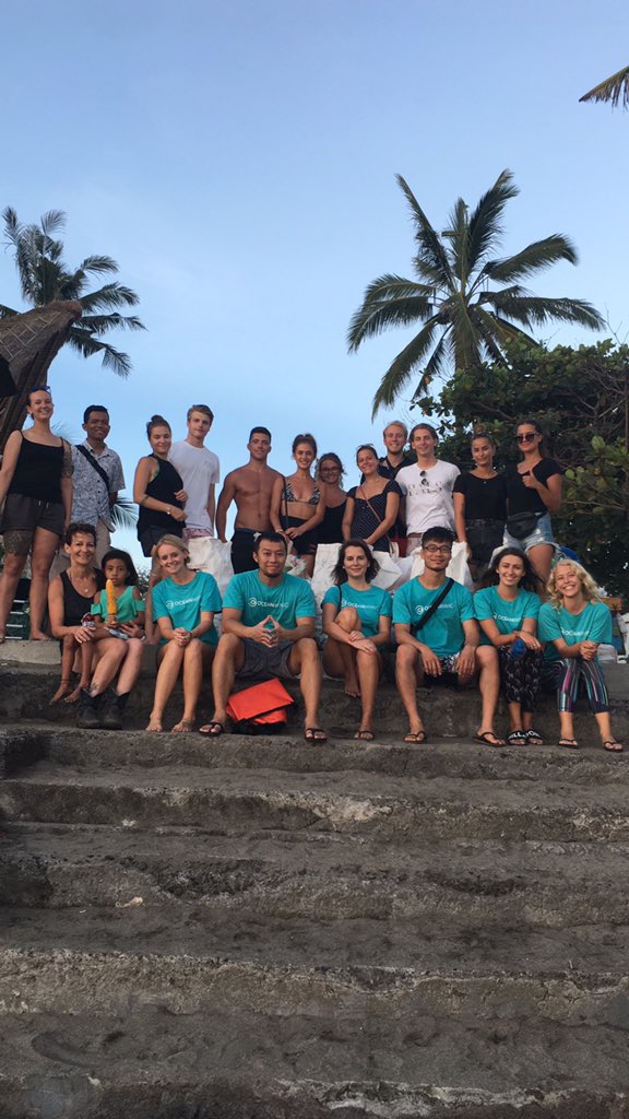 Thank you to all these amazing souls for supporting our 28th clean up today. We picked up 130kg, incredible!